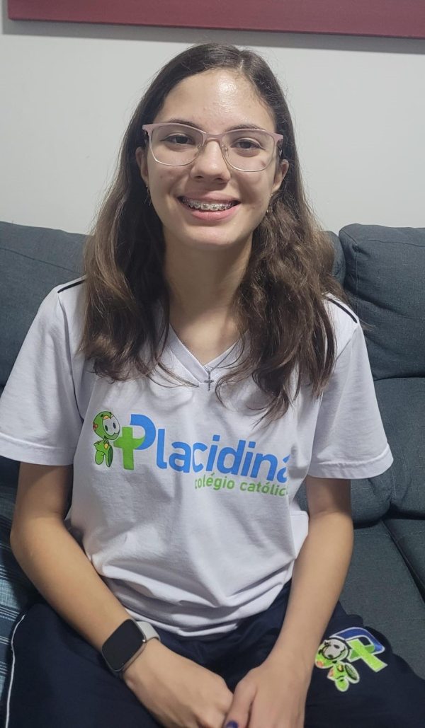 Luiza - Placidina Colégio Católico 